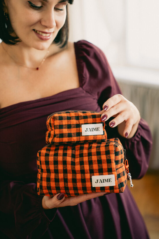 Kosmētikas somiņa pastaigai pa zeltainām lapām